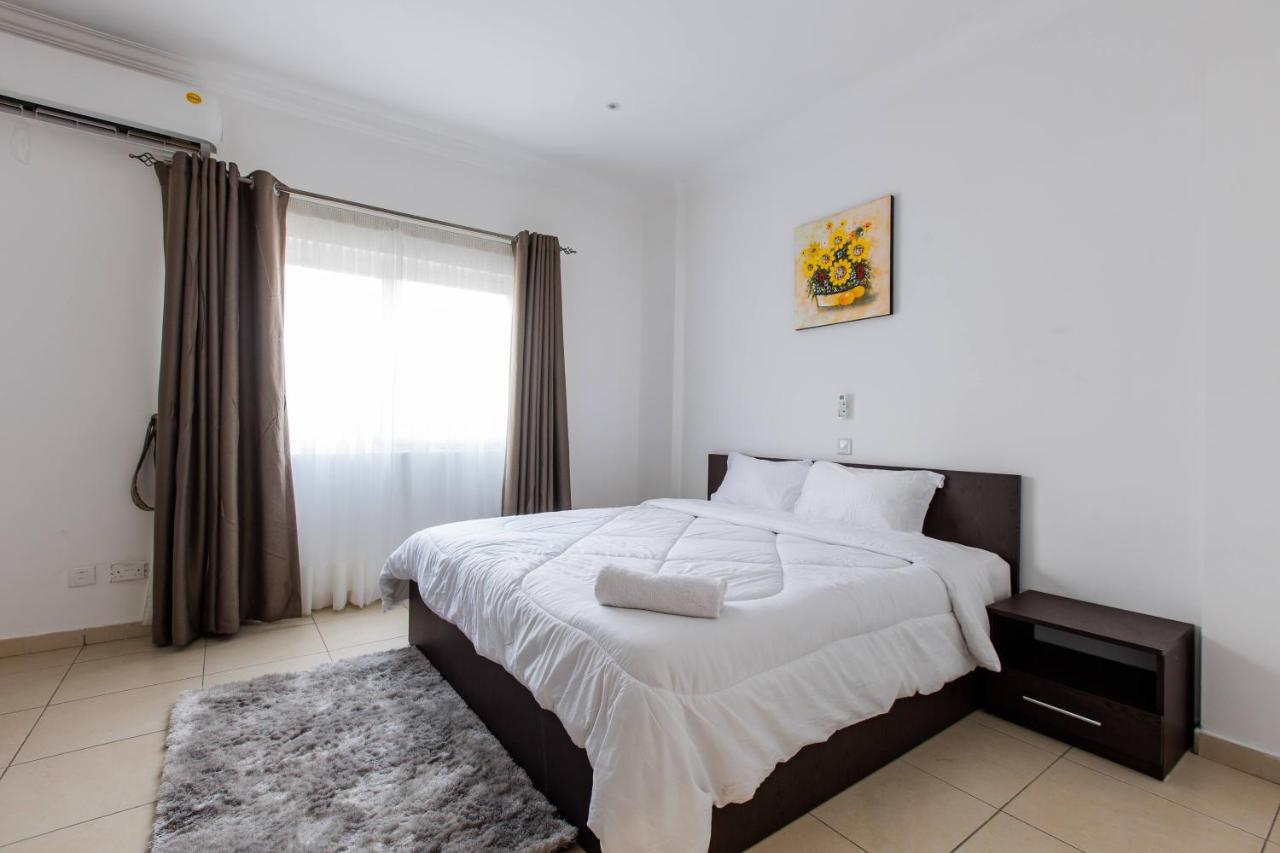 Accra Fine Suites - Holi Flats Airport Residential Exterior photo